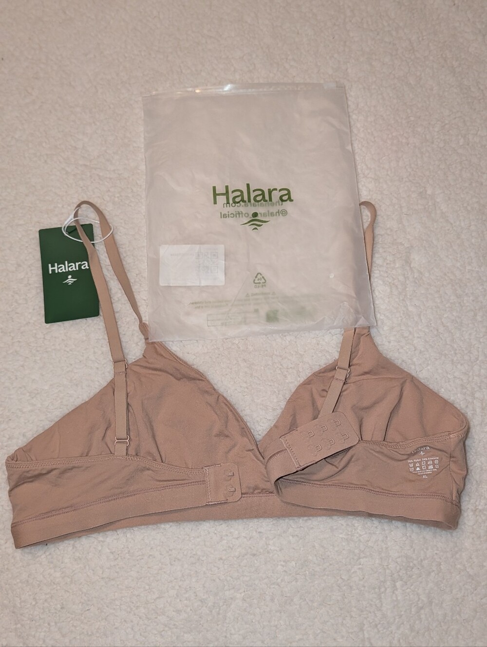 Halara Wireless Triangle Bralette Beige NIP - Picture 6 of 10